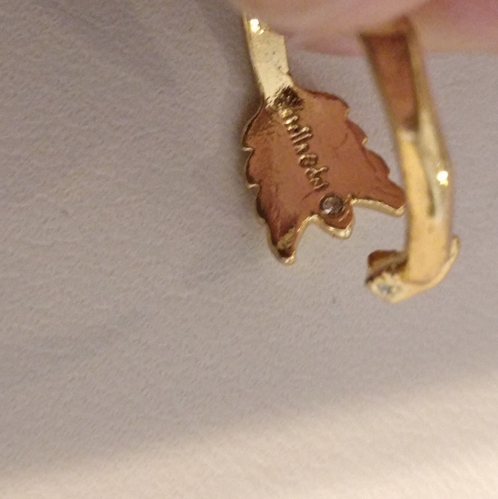 Stella & Dot Gold Arrow Ring - Picture 4 of 5
